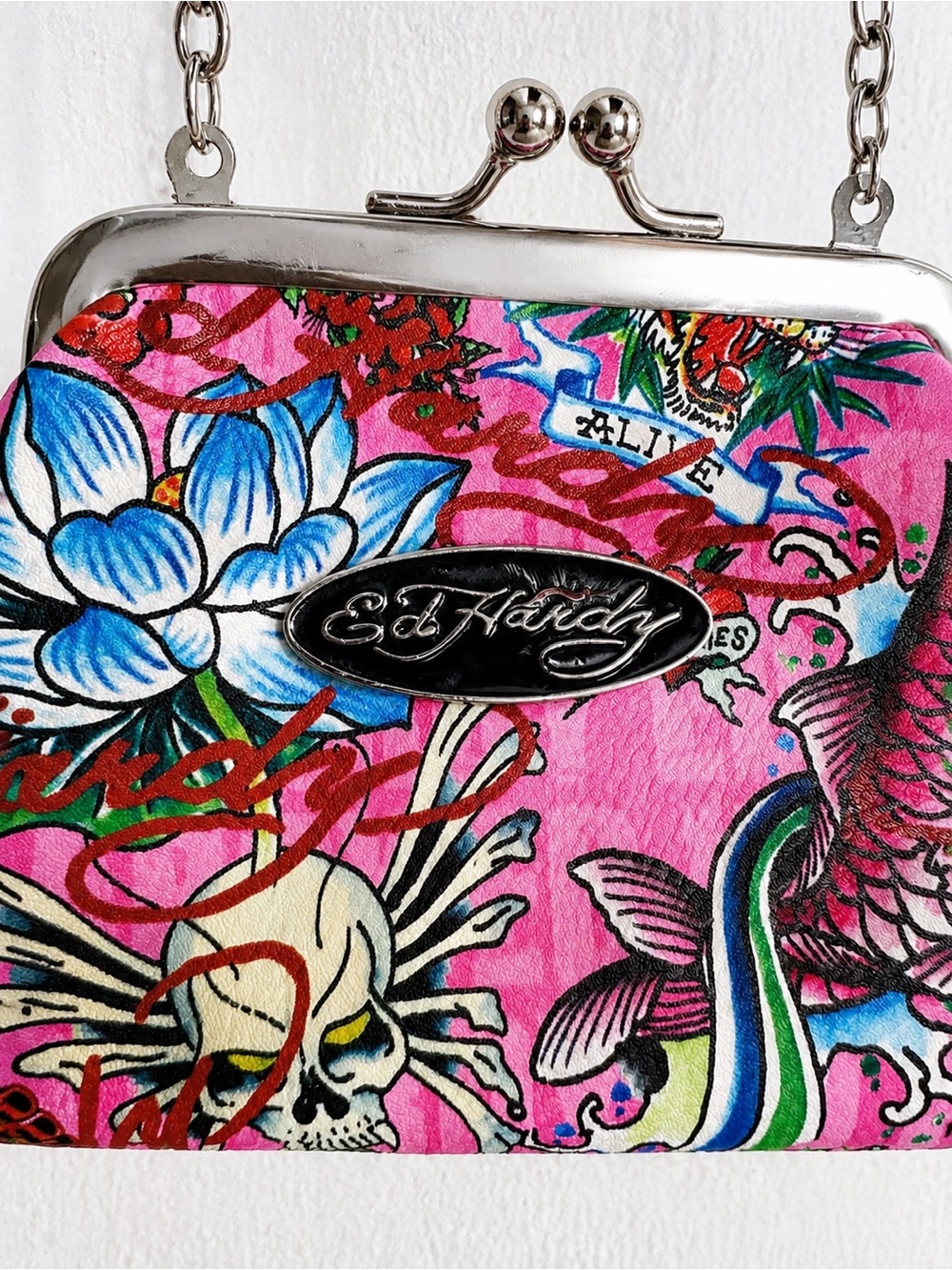 NWOT Ed Hardy Pink Kiss-Lock Chain crossbody - Picture 4 of 8